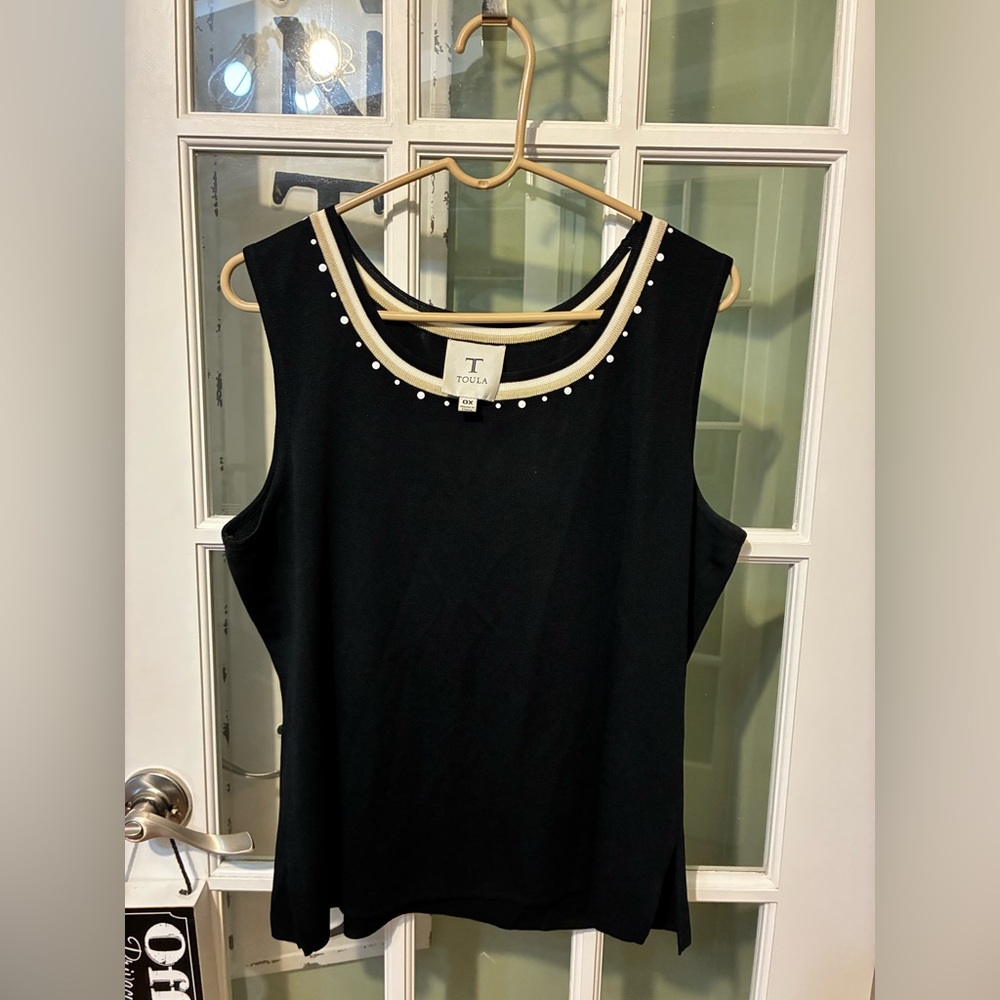 Toula Black Sleeveless Knit Top Ivory Trim Polka Dot Neckline Size 0X
